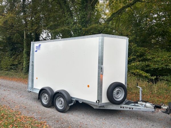 New Ifor Williams BV105 with Combination Doors